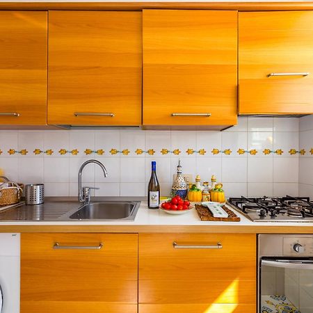 Capri Turquoise By Napoliapartments Екстериор снимка