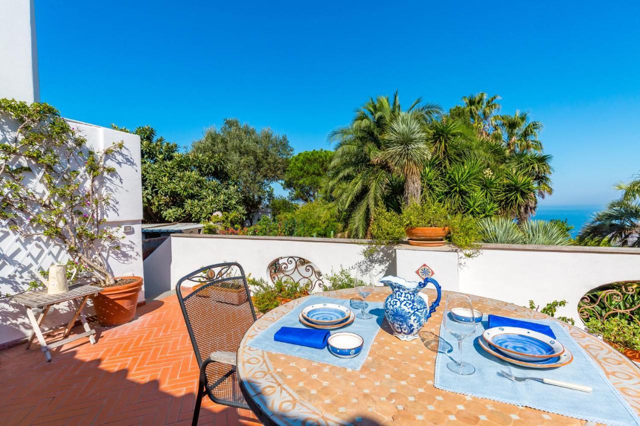 Capri Turquoise By Napoliapartments Екстериор снимка