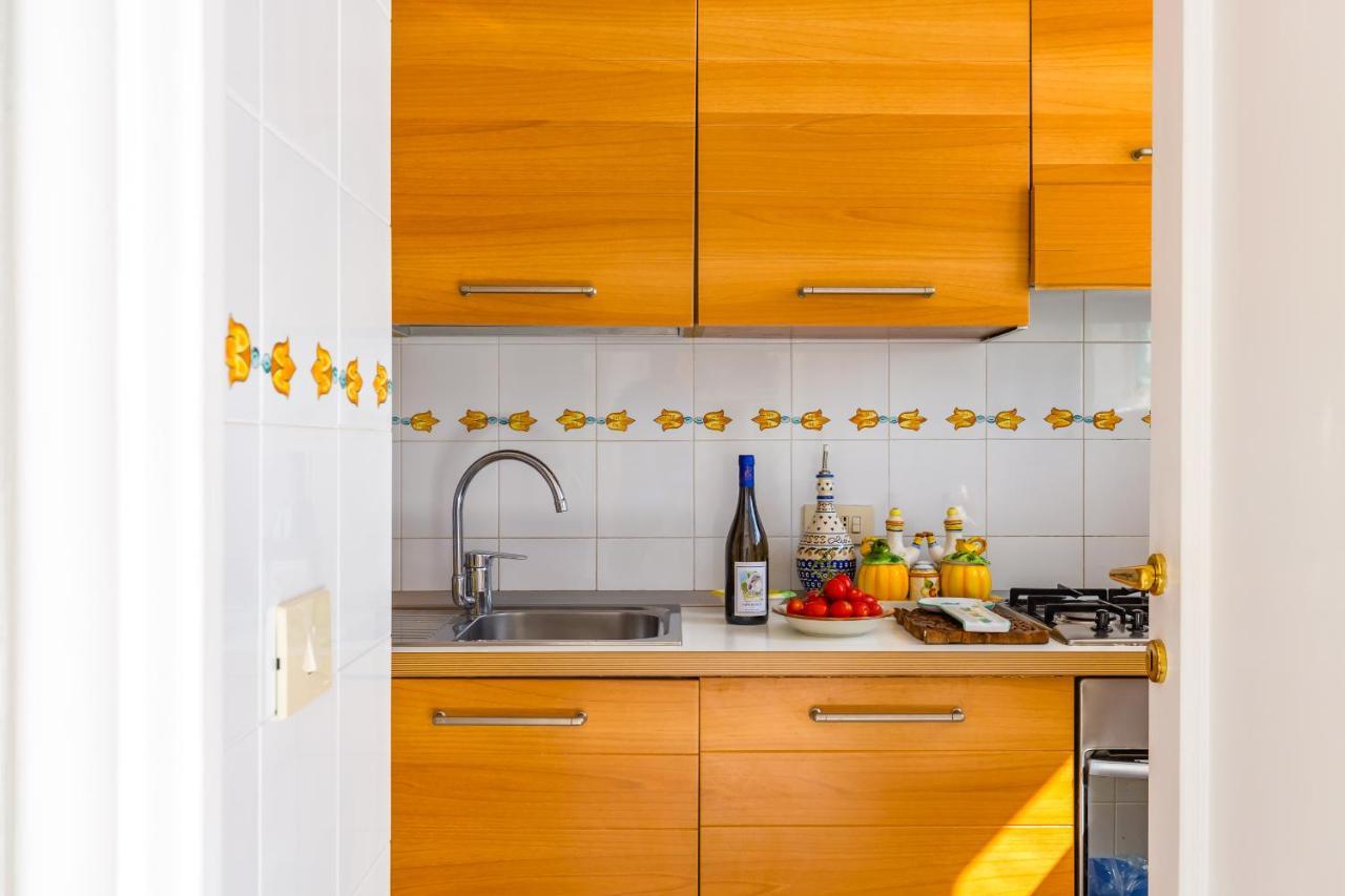 Capri Turquoise By Napoliapartments Екстериор снимка
