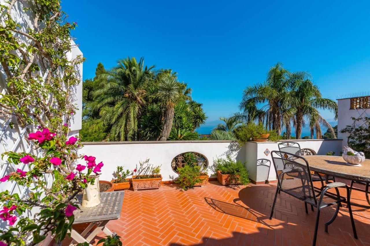 Capri Turquoise By Napoliapartments Екстериор снимка