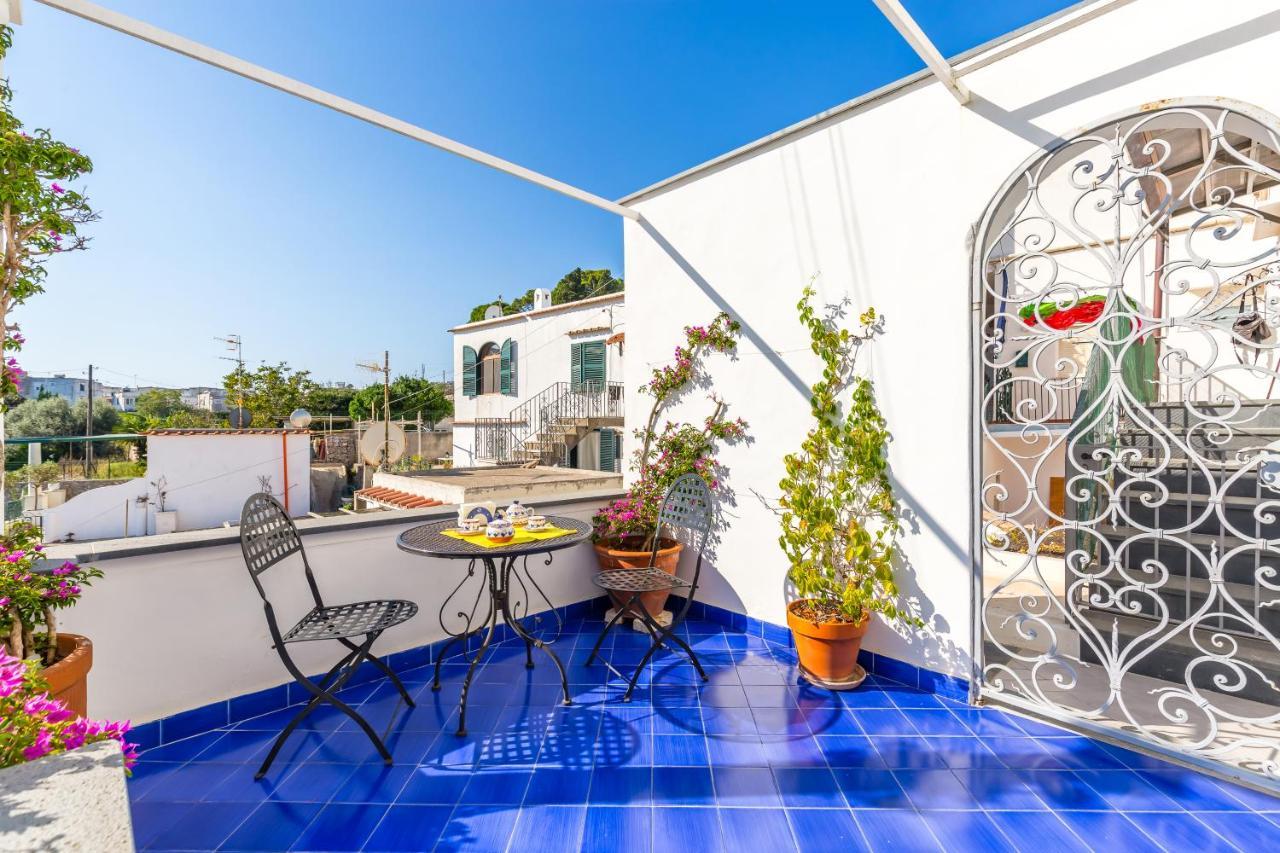 Capri Turquoise By Napoliapartments Екстериор снимка