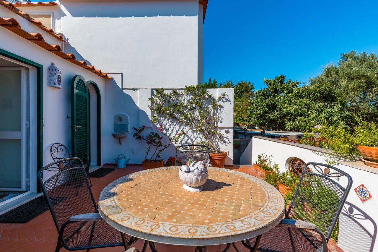 Capri Turquoise By Napoliapartments Екстериор снимка